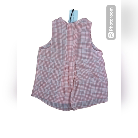 💕41 Hawthorne sleeveless blouse - Picture 2 of 5